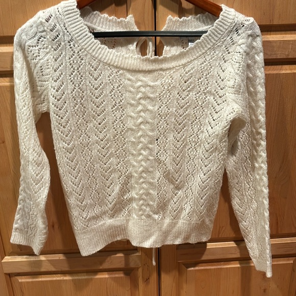 Delia’s size XS tie up back closure sweater white - Picture 5 of 5